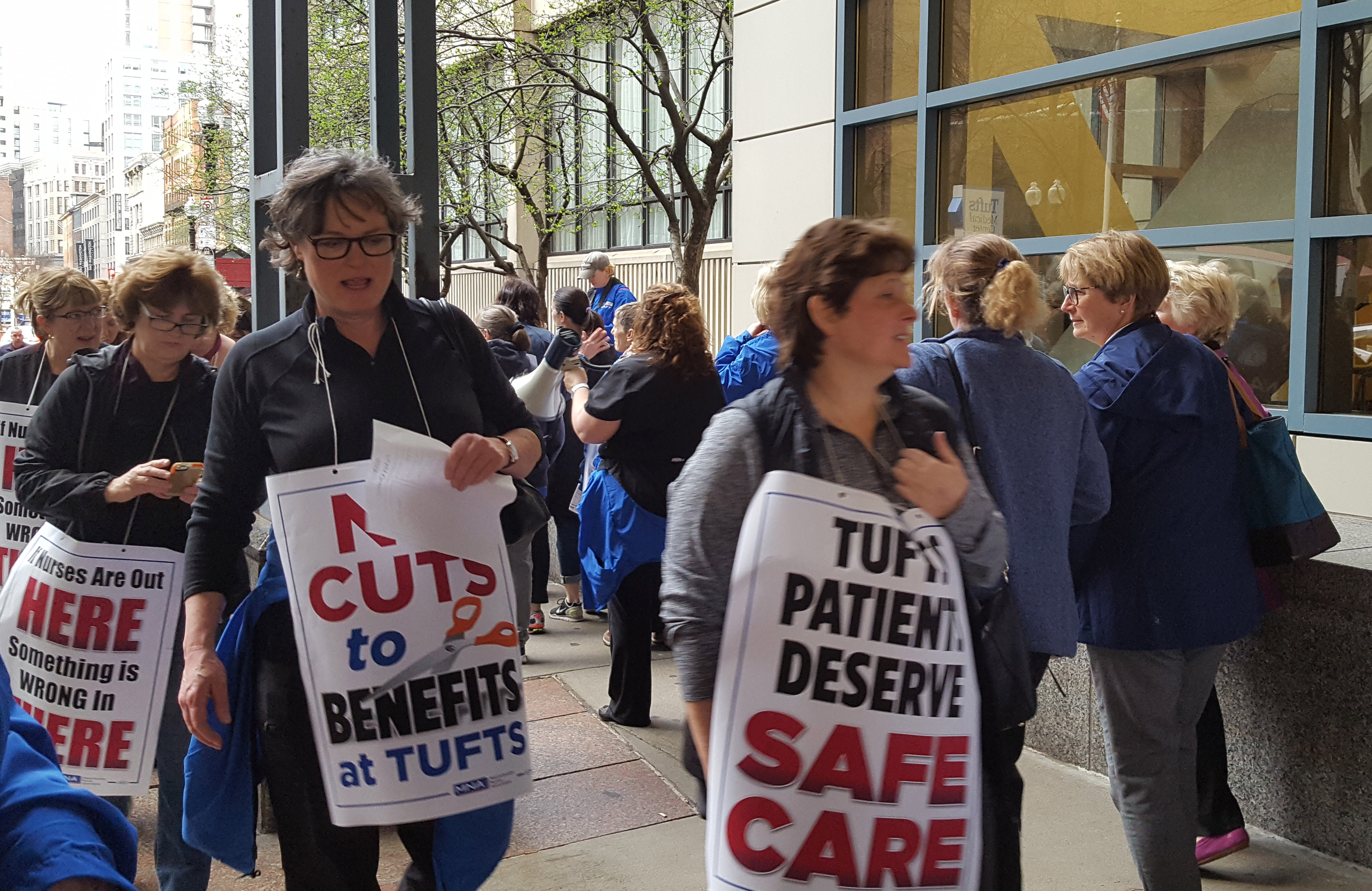 Tufts nurses picket poor conditions, prepare for possible strike